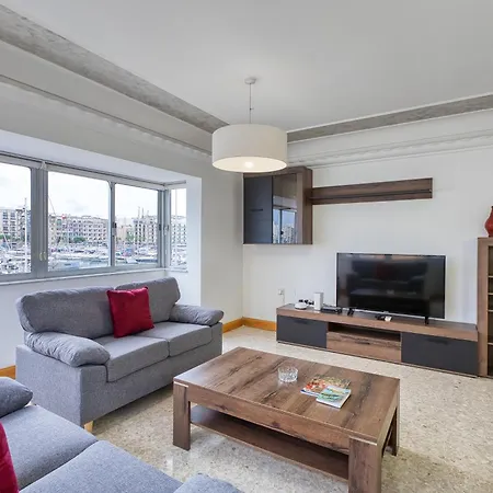 Maltese Seafront 2br 2bath Marina&valletta Views Appartamento
