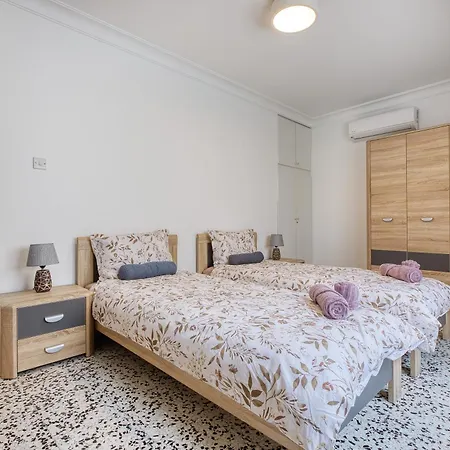 Appartamento Maltese Seafront 2br 2bath Marina&valletta Views Ta Xbiex
