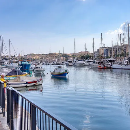 Appartamento Maltese Seafront 2br 2bath Marina&valletta Views